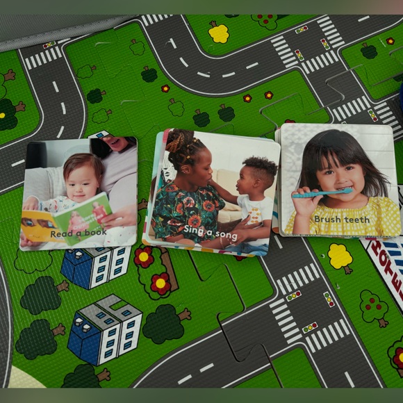 Lovevery Let's Map It Out Routine Cards - Picture 2 of 3